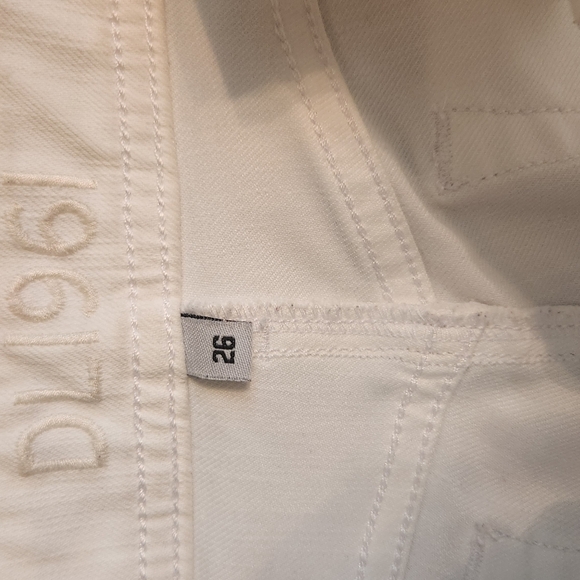 DL1961 Florence 4away 360 comfort Jeans White Sz 26 Premium denim stretch - Picture 6 of 11